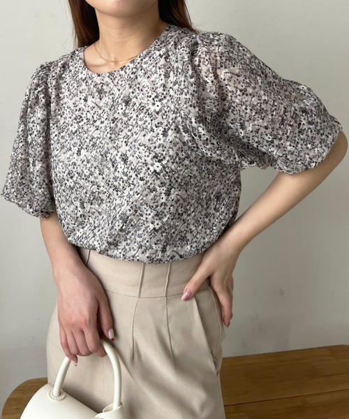 Bab(バブ)の「ジャガード小花柄ブラウス(シャツ/ブラウス・レディース・ベージュ/ライトグレー・M)」の20枚目の写真