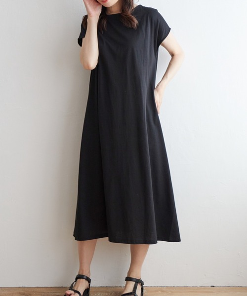 ikka(イッカ)の「バックリボンカットワンピース(ワンピース・レディース・ブラック/オリーブ/モカ・S/M/L)」の2枚目の写真