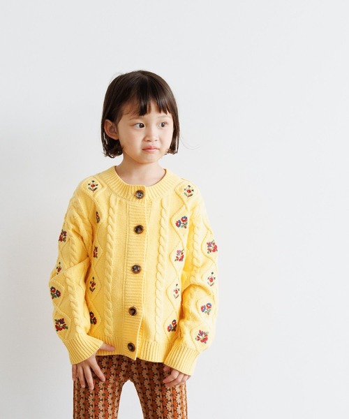 LOWRYS FARM（ローリーズファーム）の「フラワーシシュウカーデ　967923（カーディガン/ボレロ・キッズ・ネイビー/イエロー/アイボリー・110cm/120cm/130cm/140cm/150cm）」の3枚目の写真