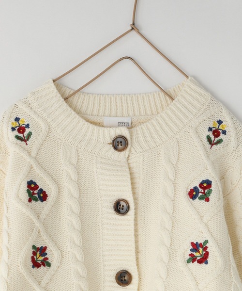LOWRYS FARM（ローリーズファーム）の「フラワーシシュウカーデ　967923（カーディガン/ボレロ・キッズ・ネイビー/イエロー/アイボリー・110cm/120cm/130cm/140cm/150cm）」の13枚目の写真