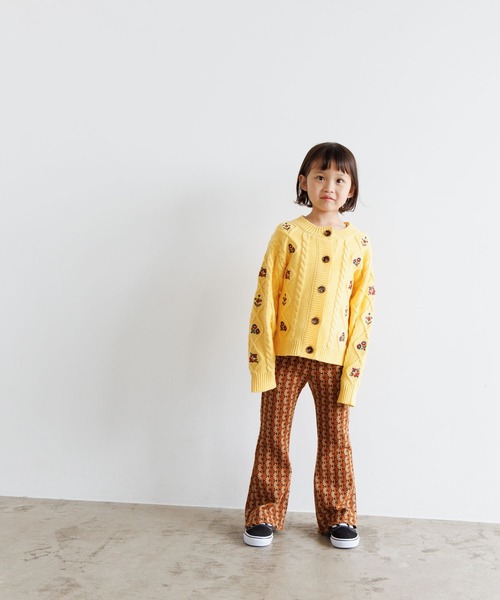 LOWRYS FARM（ローリーズファーム）の「フラワーシシュウカーデ　967923（カーディガン/ボレロ・キッズ・ネイビー/イエロー/アイボリー・110cm/120cm/130cm/140cm/150cm）」の4枚目の写真