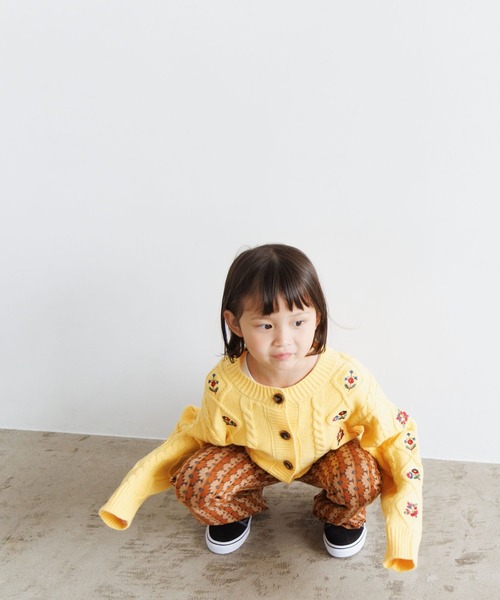 LOWRYS FARM（ローリーズファーム）の「フラワーシシュウカーデ　967923（カーディガン/ボレロ・キッズ・ネイビー/イエロー/アイボリー・110cm/120cm/130cm/140cm/150cm）」の5枚目の写真