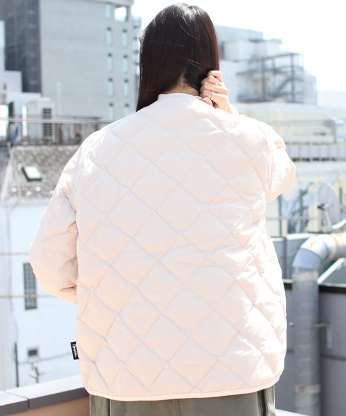 GYMPHLEX(ジムフレックス)の「GYMPHLEX/ジムフレックス キルトダウンパフスリーブジャケット QUILT DOWN PUFFSLEEVE JACKET A0432 NYM(ノーカラージャケット・レディース・ブラック/ホワイト系その他4・14)」の13枚目の写真