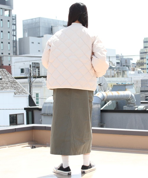 GYMPHLEX(ジムフレックス)の「GYMPHLEX/ジムフレックス キルトダウンパフスリーブジャケット QUILT DOWN PUFFSLEEVE JACKET A0432 NYM(ノーカラージャケット・レディース・ブラック/ホワイト系その他4・14)」の15枚目の写真