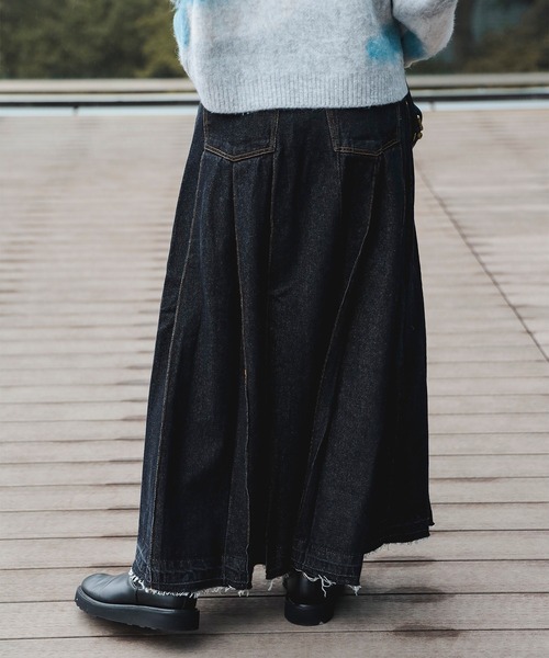 BEAMS HEART(ビームスハート)の「ワイドプリーツ デニムスカート(デニムスカート・レディース・ネイビー/ブラック/サックスブルー・SMALL/MEDIUM)」の5枚目の写真