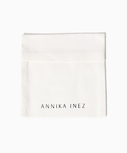 ANNIKA INEZ(アニカイネズ)の「Annika Inez/アニカ イネズ Ample Hinge Hoops, Mini ピアス(ピアス(両耳用)・レディース・シルバー・FREE)」の5枚目の写真