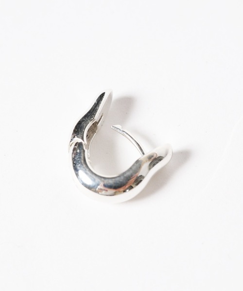 ANNIKA INEZ リボンピアス ANNIKA INEZ | Small Cravat Earrings リボン ピアス - アマン