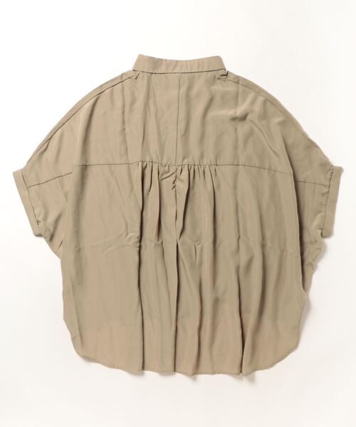coca(coca)(コカ)の「とろみドルマンシャツ(シャツ/ブラウス・レディース・ベージュ/ネイビー・M/L)」の12枚目の写真