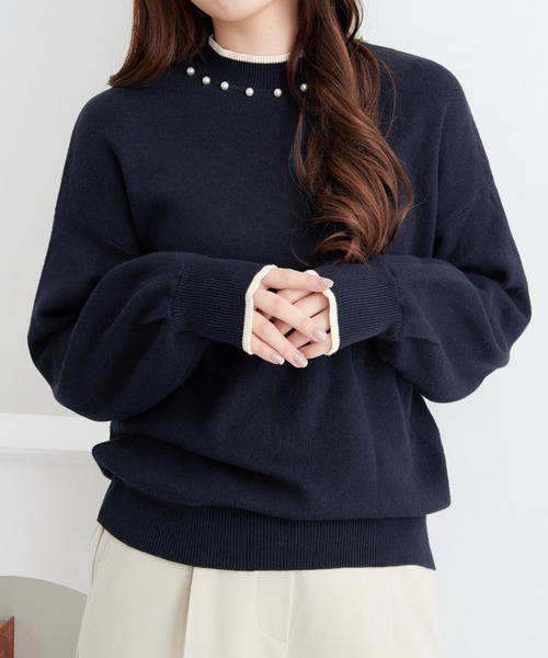 alotta(アロッタ)の「衿元パール調配色ミラノリブニット(ニット/セーター・レディース・ホワイト/ブルー/グレイッシュベージュ/ネイビー/ホワイト×ブラック/ピンク・L/M/3L/LL)」の14枚目の写真