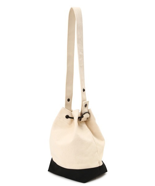 MHL.（エムエイチエル）の「COTTON CANVAS（ショルダーバッグ・レディース・ホワイト系その他2/ブラック・FREE）」の6枚目の写真