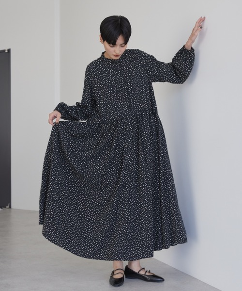 AMERICAN HOLIC(アメリカンホリック)の「アソートギャザーワンピース(ワンピース・レディース・その他14/ベージュ/ドット/チェック/ブラック・FREE)」の2枚目の写真