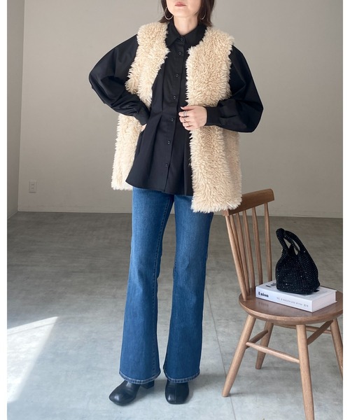 She's Closet(シーズクローゼット)の「ウエストタック長袖パフスリーブフレアペプラムブラウス(シャツ/ブラウス・レディース・ブルー/オフホワイト/ブラック/サンドベージュ・FREE)」の22枚目の写真