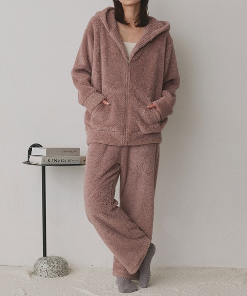 ad thie(アドティエ)の「ボア パーカー&ロングパンツ ルームウェア セットアップ(ルームウェア/パジャマ・レディース・ナチュラル/ミント/オフホワイト/ブルー/ブラック/チャコール/ピンク/ネイビー・FREE)」の8枚目の写真
