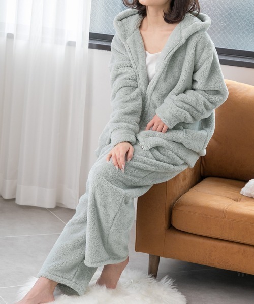 ad thie(アドティエ)の「ボア パーカー&ロングパンツ ルームウェア セットアップ(ルームウェア/パジャマ・レディース・ナチュラル/ミント/オフホワイト/ブルー/ブラック/チャコール/ピンク/ネイビー・FREE)」の5枚目の写真