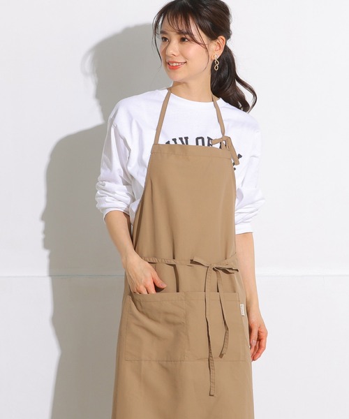 ALTROSE（アルトローズ）の「コンパクト 畳める シンプル エプロン アウトドア キッチン（エプロン・レディース・カーキ/ベージュ/ブラック・FREE）」の9枚目の写真
