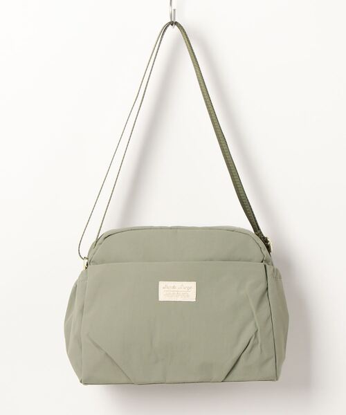 and it_（アンドイット）の「Legato Largo ふわり 洗える ショルダーバッグ（ショルダーバッグ・レディース・ダークグレー/オリーブ/ブラック/ブラウン/ベージュ/スモークピンク/ライトグレー・FREE）」の6枚目の写真