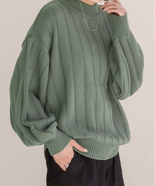 ad thie(アドティエ)の「ワイドリブ 太リブ ハイネックニット(ニット/セーター・レディース・ダークブラウン/オフホワイト/グリーン/ボルドー/ピンク/ラベンダー/サックスブルー/チャコール/オリーブ/ベージュ・FREE)」の6枚目の写真