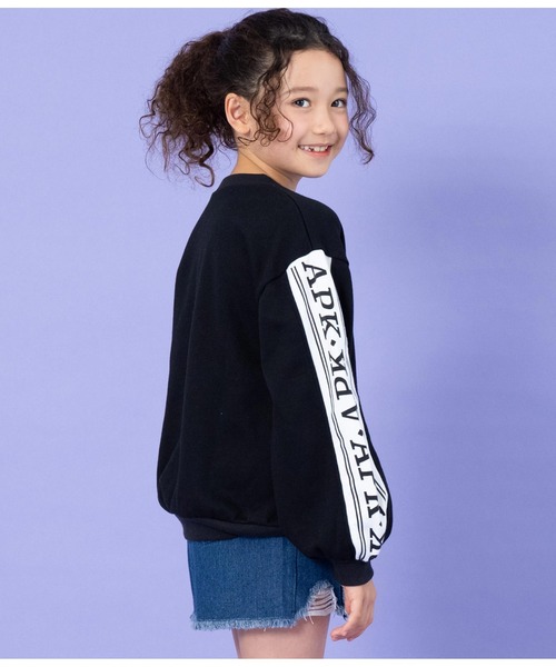 ANAP kids（アナップキッズ）の「袖ラインロゴ裏毛スウェットトレーナー（スウェット・キッズ・ブラック/ラベンダー・120cm/130cm/110cm）」の10枚目の写真