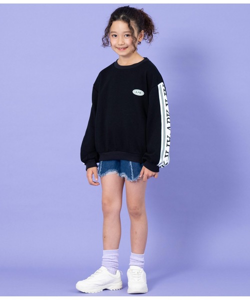 ANAP kids（アナップキッズ）の「袖ラインロゴ裏毛スウェットトレーナー（スウェット・キッズ・ブラック/ラベンダー・120cm/130cm/110cm）」の13枚目の写真