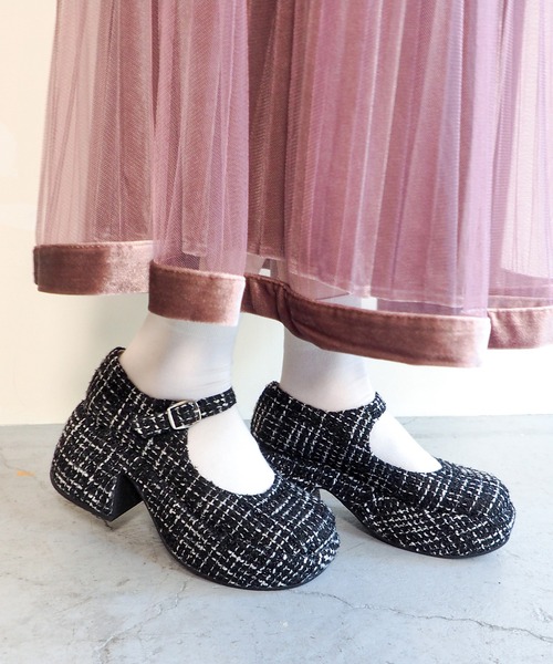 byあしながおじさん（バイアシナガオジサン）の「厚底おでこストラップパンプス　8740175（パンプス・レディース・ピンク/ブラック/アイボリー/クリアブラック/ブラック系その他/クリアレッド/ホワイト・S/M/L/LL）」の5枚目の写真