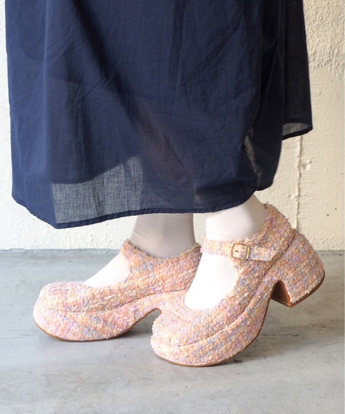 byあしながおじさん（バイアシナガオジサン）の「厚底おでこストラップパンプス　8740175（パンプス・レディース・ピンク/ブラック/アイボリー/クリアブラック/ブラック系その他/クリアレッド/ホワイト・S/M/L/LL）」の6枚目の写真