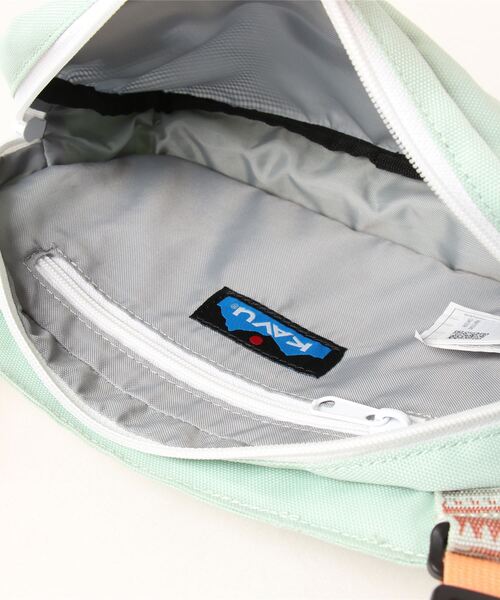KAVU(カブー)の「デルレイビーチバッグ Delray Beach Bag(ショルダーバッグ・メンズ・グリーン系・FREE)」の4枚目の写真