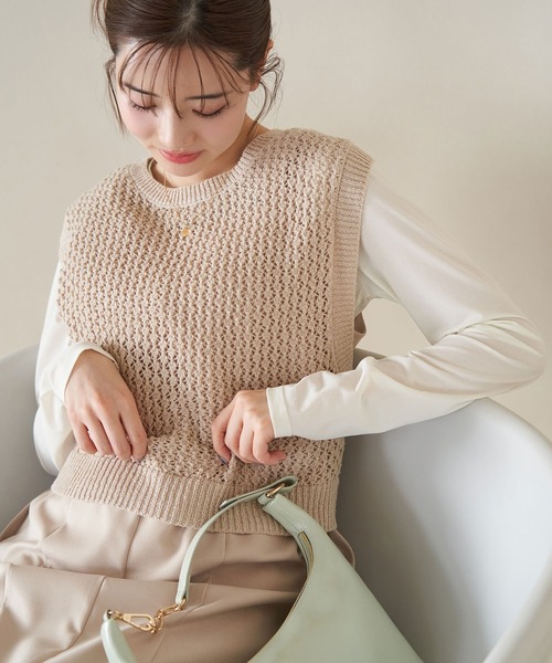 ROPE' PICNIC（ロペピクニック）の「【ご好評につき追加生産・新色追加】透かし編みレイヤードベスト（ベスト・レディース・ブラック/ライトグレー/ベージュ系その他/グリーン系その他/サックスブルー・FREE）」の14枚目の写真