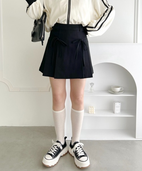 Loueme(ルエム)の「リボンプリーツミニスカパン(スカート・レディース・グレー/ベージュ/ブラック・M/S)」の11枚目の写真