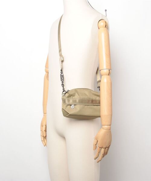 NIKE（ナイキ）の「NIKE WMNS NSW FUTURA CROSSBODY CW9304-276