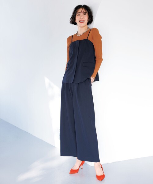 UNFILO(アンフィーロ)の「イージーチノ ワイドパンツ(その他パンツ・レディース・ネイビー系/ホワイト系/ベージュ系・X-SMALL/SMALL/MEDIUM/LARGE)」の3枚目の写真