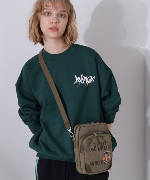 AVIREX(アヴィレックス)の「STENCIL SOULDER BAG/ステンシルショルダーバッグ(ショルダーバッグ・レディース・オリーブ・FREE)」の2枚目の写真