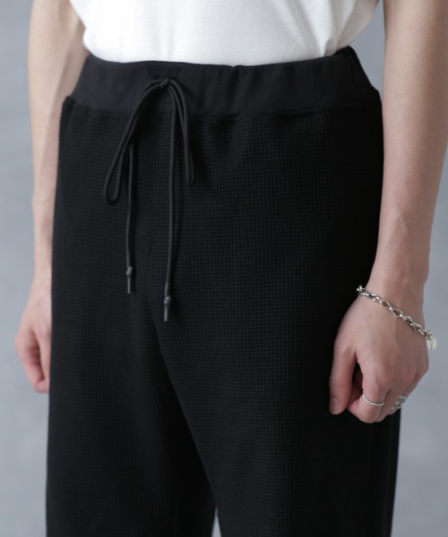 NANO universe（ナノユニバース）の「サマーワッフルイージーパンツ（その他パンツ・メンズ・グレー/ブラック・S/M/L）」の20枚目の写真