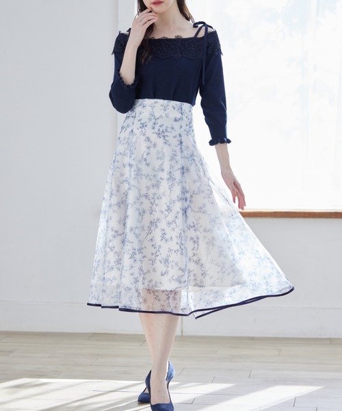 tocco closet(トッコ クローゼット)の「肩りぼん付きレース装飾オフショルニットプルオーバー(ニット/セーター・レディース・オフホワイト/ネイビー/サックスブルー・M)」の12枚目の写真