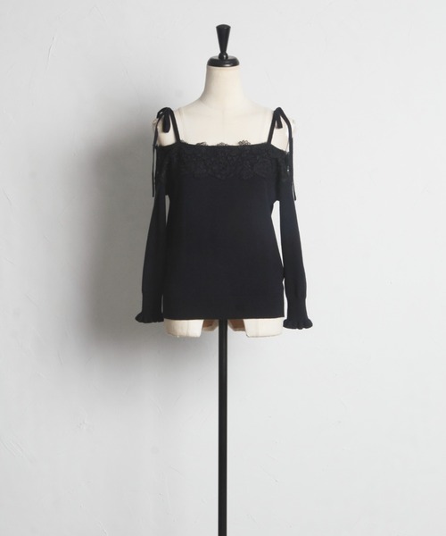 tocco closet(トッコ クローゼット)の「肩りぼん付きレース装飾オフショルニットプルオーバー(ニット/セーター・レディース・オフホワイト/ネイビー/サックスブルー・M)」の19枚目の写真