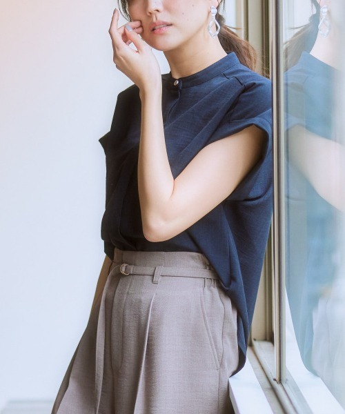 7days Life Styling（セブンデイズライフスタイリング）の「麻調合繊バンドカラー半袖ブラウス（しわになりにくい・接触冷感・ＵＶカット・洗える）（シャツ/ブラウス・レディース・モカ/ネイビー/ライトベージュ/グリーン・S/M/L/LL）」の8枚目の写真