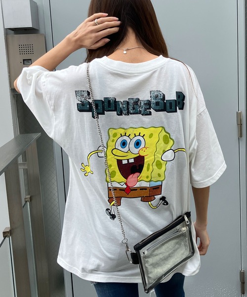 GLAMOROUS JANE(グラマラスジェーン)の「スポンジボブプリントオーバーサイズTシャツ(Tシャツ/カットソー・レディース・オフホワイト/チャコールグレー/ブラック・FREE)」の4枚目の写真