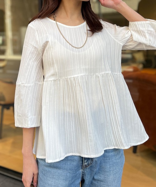 Chez toi(シェトワ)の「ふくれジャガードペプラムブラウス(シャツ/ブラウス・レディース・オフホワイト/ブラック・FREE)」の22枚目の写真
