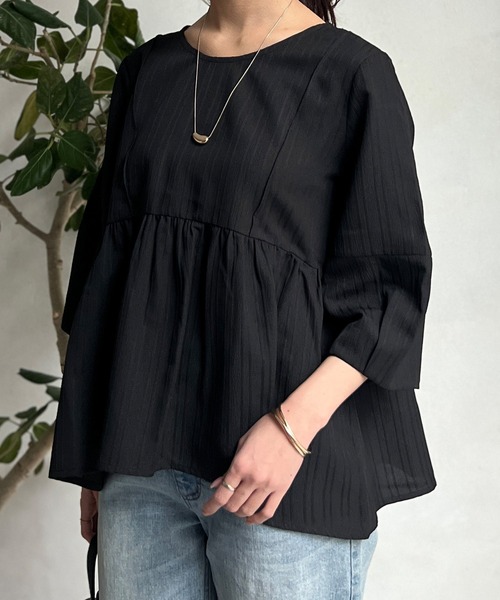 Chez toi(シェトワ)の「ふくれジャガードペプラムブラウス(シャツ/ブラウス・レディース・オフホワイト/ブラック・FREE)」の10枚目の写真