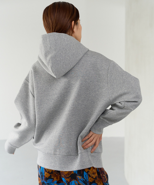 IENA（イエナ）の「ダンボールニットジップアップフーディ（パーカー・レディース・ライトグレー/ホワイト・FREE）」の7枚目の写真