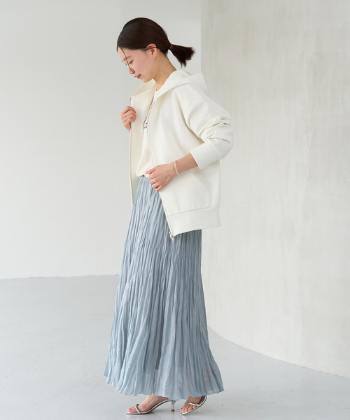 IENA（イエナ）の「ダンボールニットジップアップフーディ（パーカー・レディース・ライトグレー/ホワイト・FREE）」の19枚目の写真