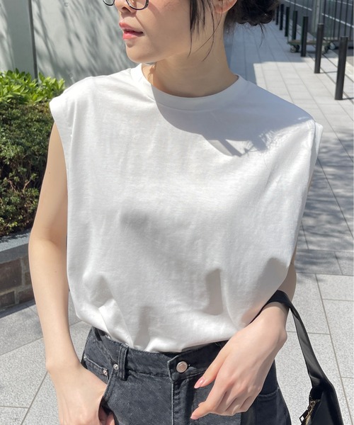 Meli rich（メリーリッチ）の「【吸水速乾・接触冷感】フレンチスリーブノースリタンク（タンクトップ・レディース・オフホワイト/ブラック/ライトグレー・FREE）」の4枚目の写真