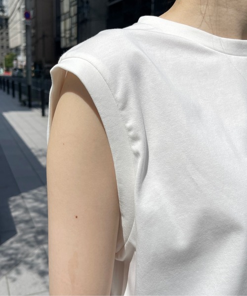 Meli rich（メリーリッチ）の「【吸水速乾・接触冷感】フレンチスリーブノースリタンク（タンクトップ・レディース・オフホワイト/ブラック/ライトグレー・FREE）」の11枚目の写真