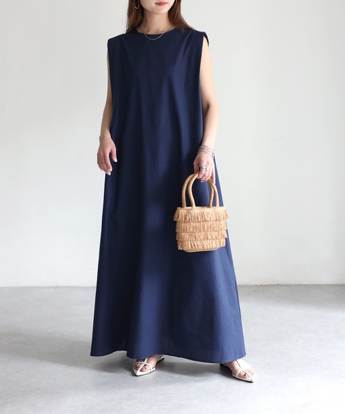 Riberry(リベリー)の「綿麻ショルダータックノースリーブワンピース(ワンピース・レディース・ネイビー/キナリ/ブルー/グレイッシュベージュ・MEDIUM)」の20枚目の写真