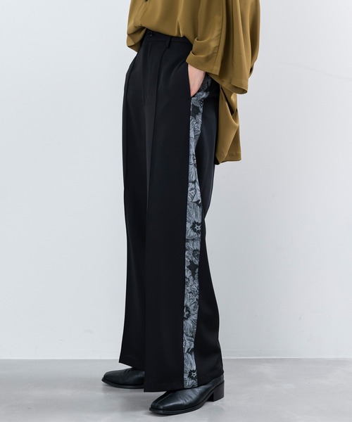 JUNRED（ジュンレッド）の「【 UNISEX 】サイドデザインワイドパンツ（その他パンツ・メンズ・ブラック/グリーン・L/S/M）」の3枚目の写真