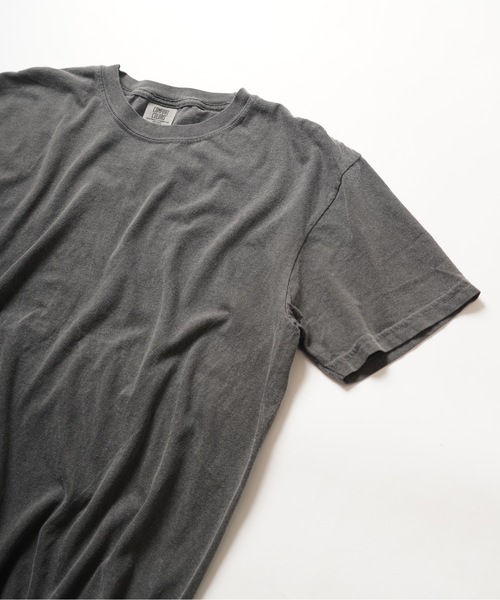 comfort colors(コンフォートカラーズ)の「【COMFORT COLORS/コンフォートカラーズ】6.1オンス ガーメントダイTシャツ(1717) ヘビーウェイト(Tシャツ/カットソー・メンズ・ホワイト/スミクロ・MEDIUM/LARGE/X-LARGE)」の8枚目の写真