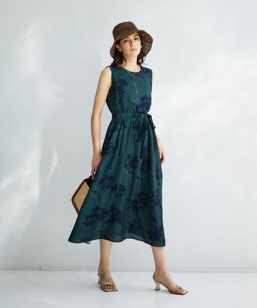 Andemiu（アンデミュウ）の「2トーンフラワーノースリーブ