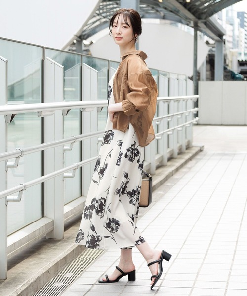 Andemiu（アンデミュウ）の「2トーンフラワーノースリーブ