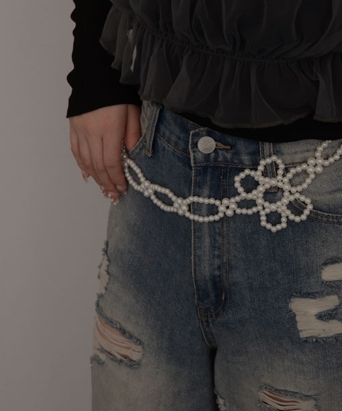 VIBGYOR Women（ヴィブジョー　ウィメン）の「【resonance】フラワーモチーフ シンプル パールベルト【マルチウェイ】（ベルト・レディース・ホワイト系・FREE）」の2枚目の写真