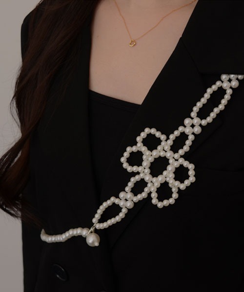 VIBGYOR Women（ヴィブジョー　ウィメン）の「【resonance】フラワーモチーフ シンプル パールベルト【マルチウェイ】（ベルト・レディース・ホワイト系・FREE）」の7枚目の写真