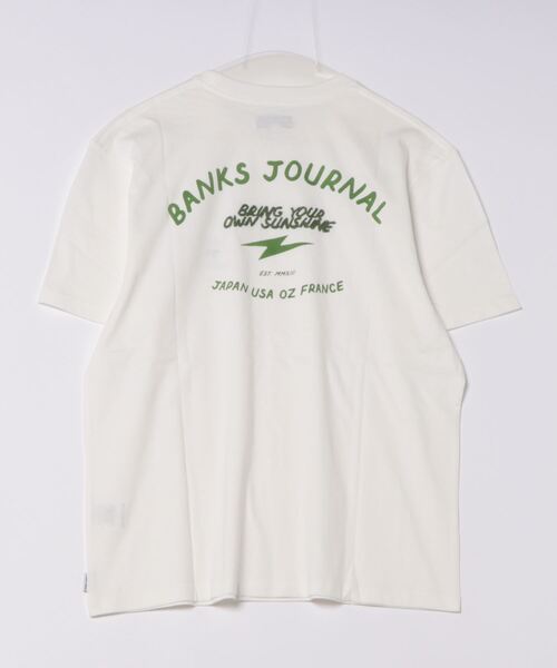 BANKS(バンクス)の「DESIGN TEE/BANKS(バンクス)スタンダードシルエットワンポイントフラワープリント半袖カットソー(Tシャツ/カットソー・メンズ・ダークブラック/オフホワイト・MEDIUM/LARGE/X-LARGE)」の3枚目の写真